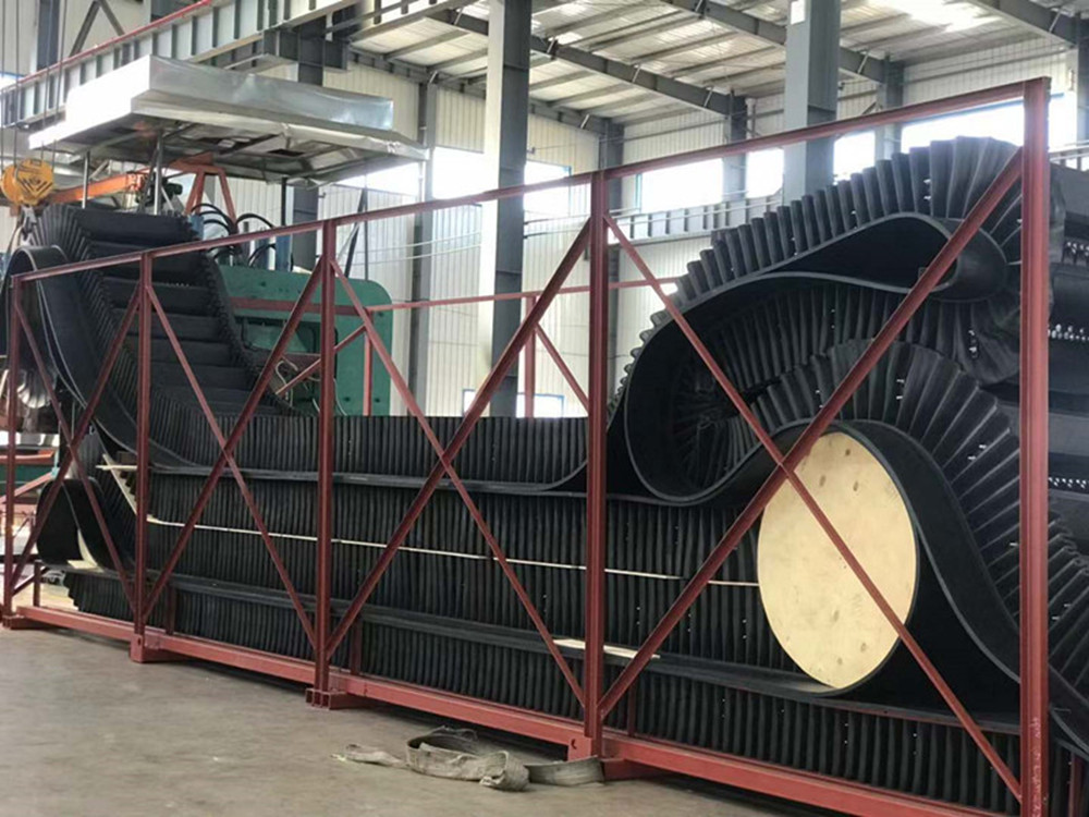 輸送帶產(chǎn)品多少錢呢？影響大傾角輸送帶價(jià)格的3個(gè)因素